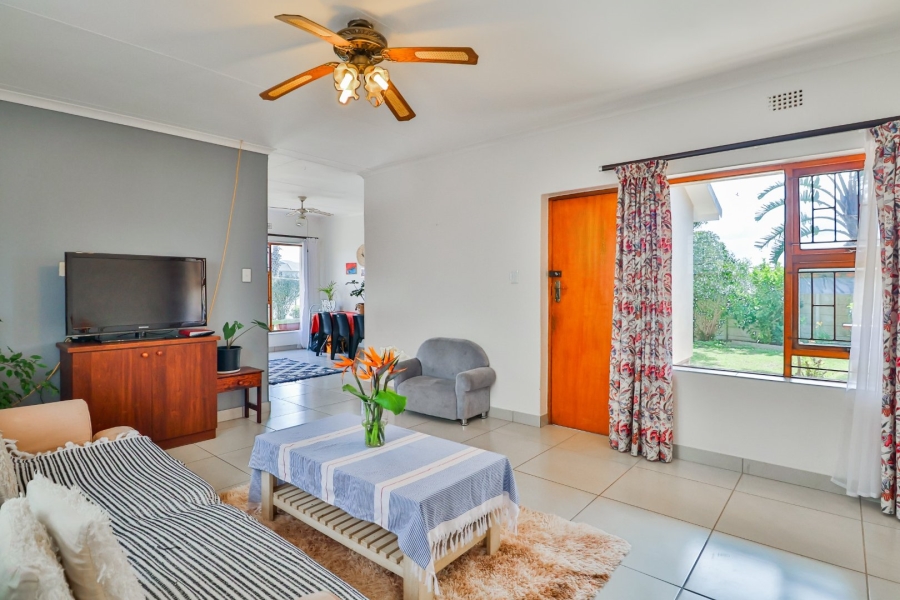 3 Bedroom Property for Sale in Heiderand Western Cape